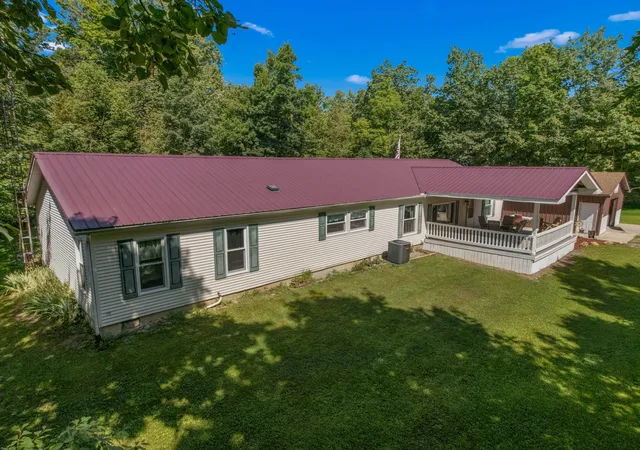 Photo 4 of Single family home for sale at 4561 Oak Glen Dr, Camden, MI 49232 | MLS# 53026040982 | Listing updated on 2026-09-13