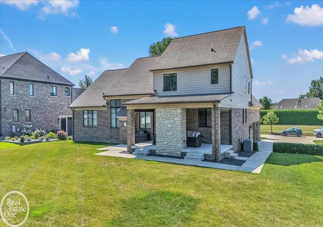 Photo 3 of Single family home for sale at 3941 Corkwood Dr, Sterling Heights, MI 48314 | MLS# 58050217609 | Listing updated on 2026-08-26