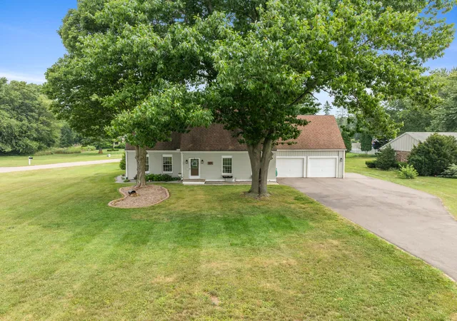 Photo 2 of Single family home for sale at 1629 Rhonda Rd, Saint Joseph, MI 49085 | MLS# 71026040998 | Listing updated on 2026-09-14