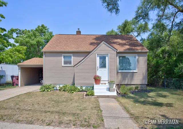 Photo 1 of Sale Pending at 1630 Evanston Ave, Muskegon, MI 49442 | MLS# 65026040994 | Listing updated on 2026-08-08