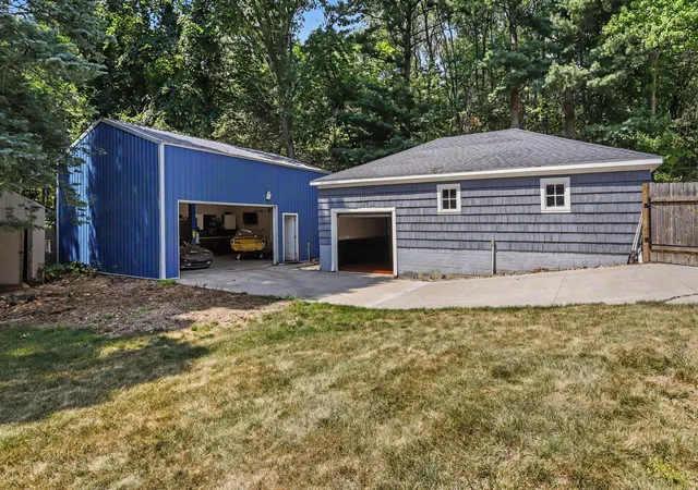 2nd image of 8716 S Westnedge Ave, Portage, MI 49002 | MLS# 66026040997