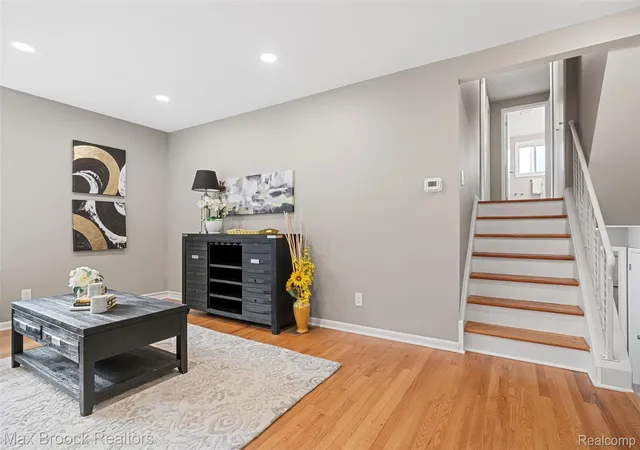 Photo 3 of Single family home for sale at 2615 Douglas Dr, Bloomfield Hills, MI 48304 | MLS# 20261062005 | Listing updated on 2026-09-04