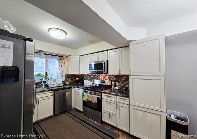 Photo 4 of Single family home for sale at 36177 Waltham Dr, Sterling Heights, MI 48310 | MLS# 20261062013 | Listing updated on 2026-08-07