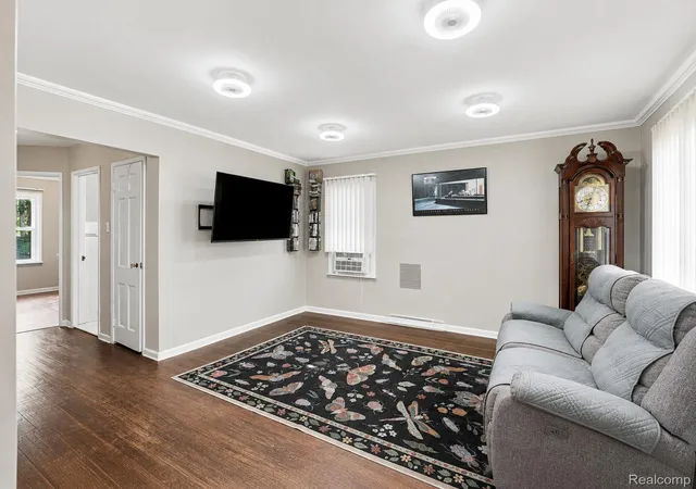 Photo 3 of Single family home for sale at 2400 Guthrie Ave, Royal Oak, MI 48067 | MLS# 20261062028 | Listing updated on 2026-10-06