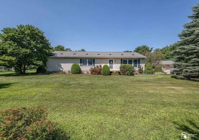 Photo 1 of Single family home for sale at 14436 Carroll Rd, Blissfield, MI 49228 | MLS# 57050217619 | Listing updated on 2026-09-04