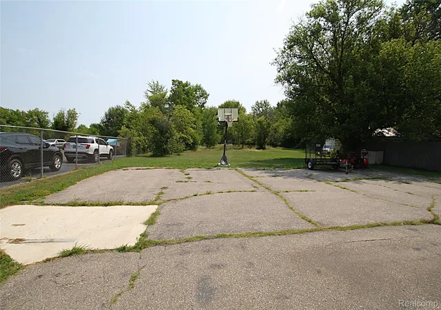 Photo 4 of Single family home for sale at 3141 S Vassar Rd, Davison, MI 48423 | MLS# 20261062033 | Listing updated on 2026-08-06