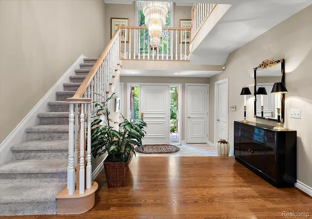 Listing Photo 5 - Condo for sale in building located at 1086 Autumn Ln, Bloomfield Hills, MI 48304