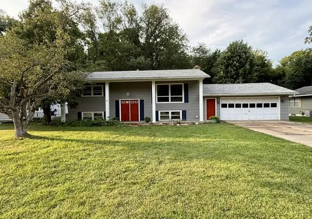Photo 1 of Single family home for sale at 711 E North Dr, Marshall, MI 49068 | MLS# 64026041014 | Listing updated on 2026-09-09