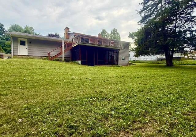 Photo 2 of Single family home for sale at 711 E North Dr, Marshall, MI 49068 | MLS# 64026041014 | Listing updated on 2026-09-09