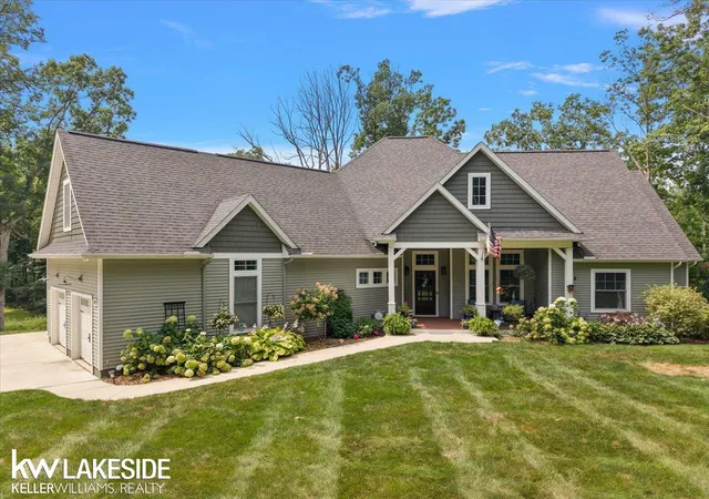 Photo 3 of Single family home for sale at 877 Cody Dr, Dexter, MI 48130 | MLS# 58050217626 | Listing updated on 2026-09-11