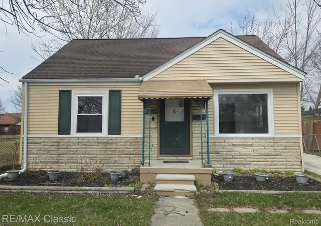 Photo 1 of Single family home for sale at 13849 Leonard Ave, Warren, MI 48089 | MLS# 20261062048 | Listing updated on 2026-09-06