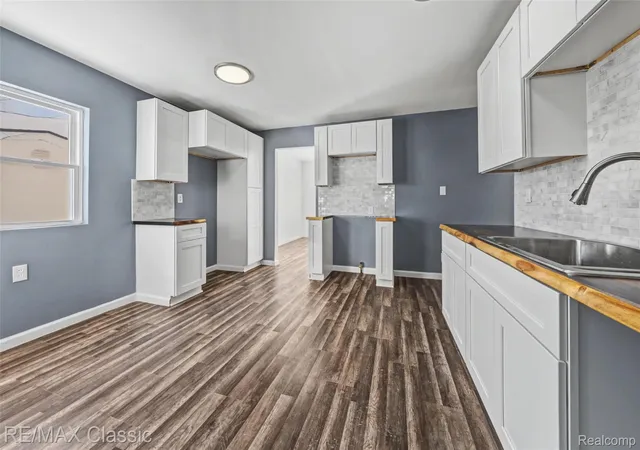 Photo 3 of Single family home for sale at 13849 Leonard Ave, Warren, MI 48089 | MLS# 20261062048 | Listing updated on 2026-09-06
