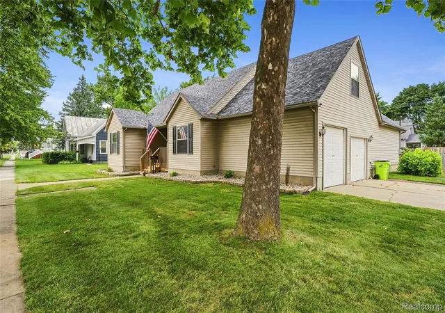 5th image of 26312 Ypsilanti St, Flat Rock, MI 48134 | MLS# 20261062051