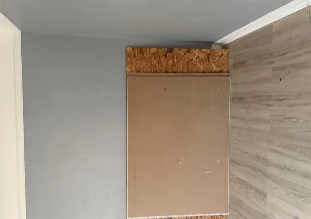Listing Photo 5 - Condo for sale in building located at 15485 Appoline St, Detroit, MI 48227