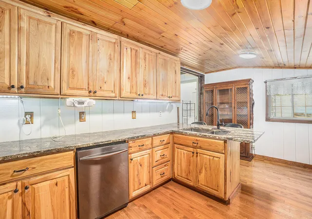 Photo 3 of Single family home for sale at 2249 E Ferry St, Shelby, MI 49455 | MLS# 67026041038 | Listing updated on 2026-08-06