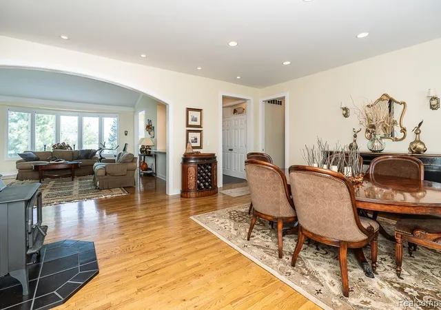4th image of 51770 North Ave, Macomb Township Macomb, MI 48042 | MLS# 20261062069
