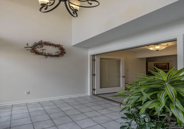 Photo 4 of Single family home for sale at 7880 Deerhill Dr, Clarkston, MI 48346 | MLS# 20261062078 | Listing updated on 2026-08-30