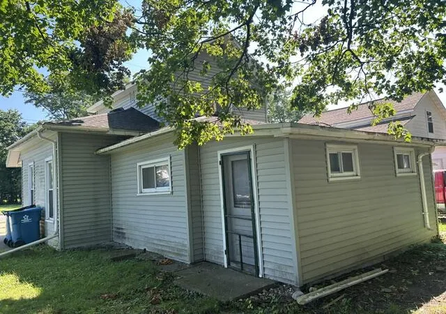 Photo 3 of Single family home for sale at 102 S George St, Decatur, MI 49045 | MLS# 69026041042 | Listing updated on 2026-08-06