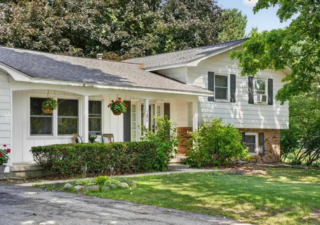 Photo 1 of Single family home for sale at 3873 Sandia Pl, Traverse City, MI 49684 | MLS# 78080072015 | Listing updated on 2026-08-06