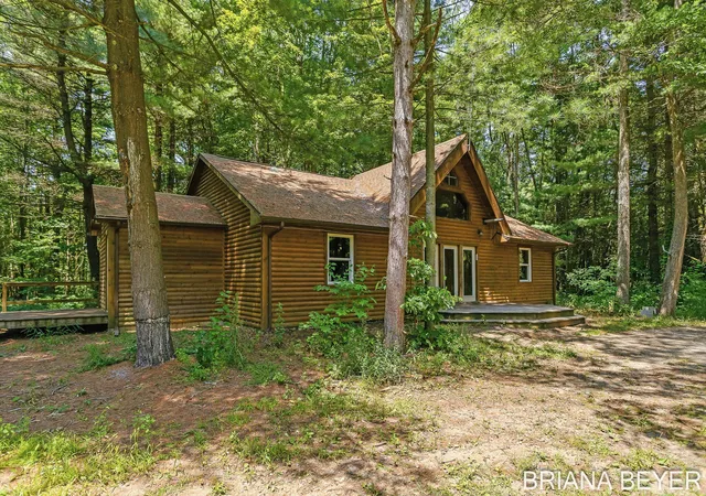 1st image of 6558 102nd Ave, South Haven, MI 49090 | MLS# 71026041052