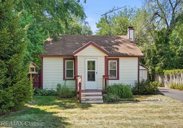 1st image of 883 Jerome Ave, Ypsilanti, MI 48198 | MLS# 20261062093