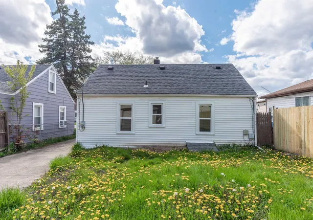 Photo 3 of Single family home for sale at 26620 Belleair St, Roseville, MI 48066 | MLS# 58050217639 | Listing updated on 2026-09-10