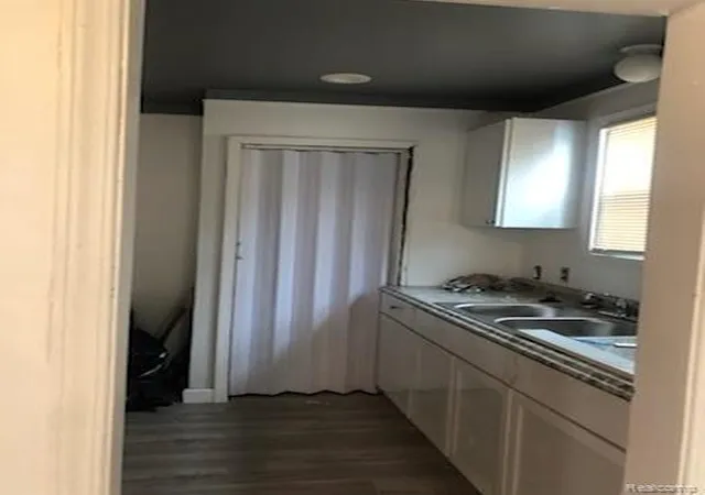 Photo 3 of Single family home for sale at 14945 Longview St, Detroit, MI 48213 | MLS# 20261062101 | Listing updated on 2026-08-07