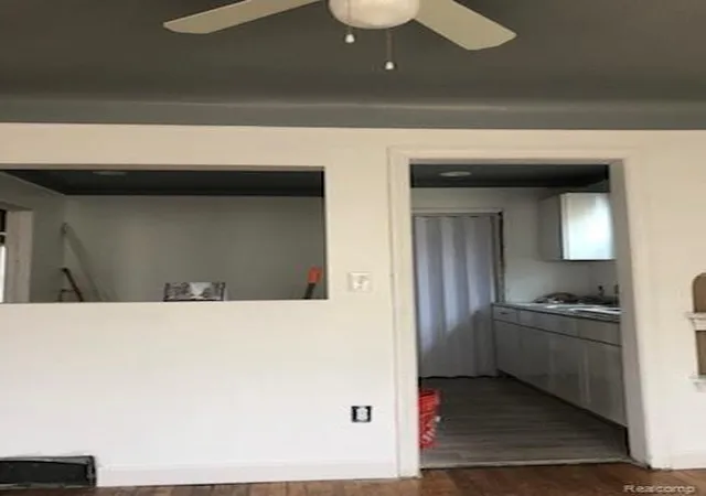 Photo 4 of Single family home for sale at 14945 Longview St, Detroit, MI 48213 | MLS# 20261062101 | Listing updated on 2026-08-07