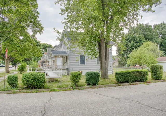23rd image of 533 Fletcher St, Owosso, MI 48867 | MLS# 5050217646