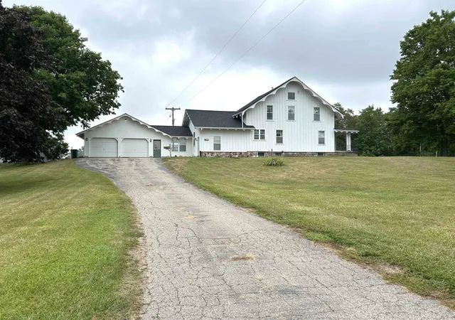 1st image of 5821 Cole Rd, Bancroft, MI 48414 | MLS# 60050217652