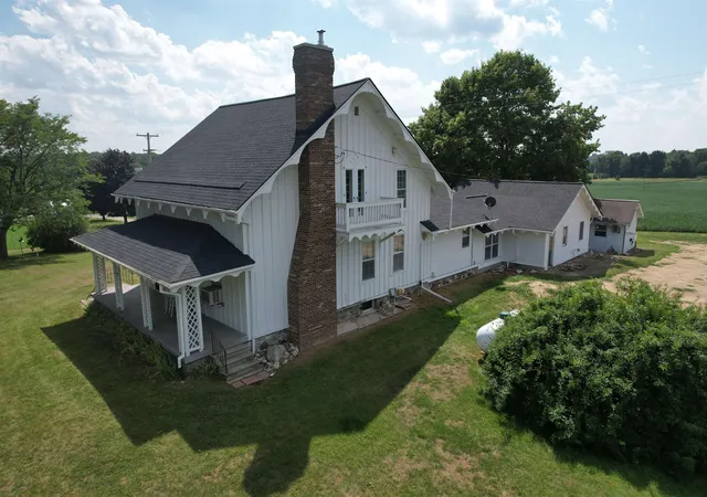 3rd image of 5821 Cole Rd, Bancroft, MI 48414 | MLS# 60050217652