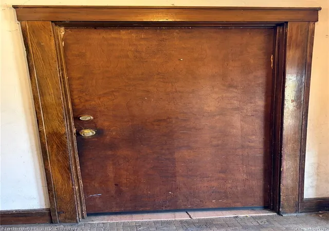 Listing Photo 5 - Condo for sale in building located at 1714 Burlingame St, Detroit, MI 48206