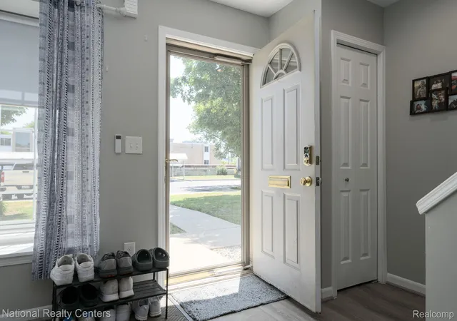 Photo 3 of Condo for sale at 4949 Crooks Rd, Royal Oak, MI 48073 | MLS# 20261062129 | Listing updated on 2026-09-14