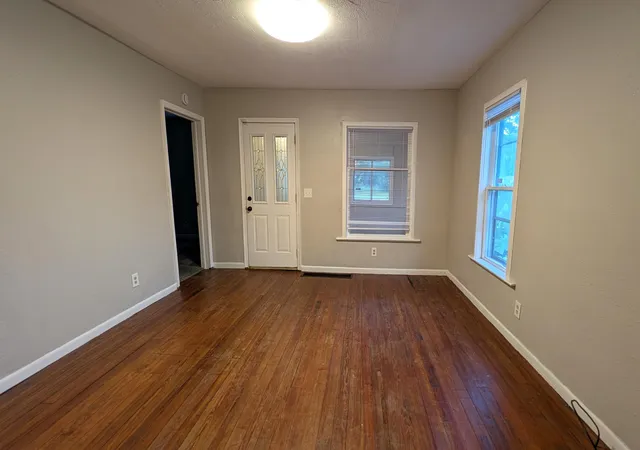 Photo 2 of Single family home for sale at 2333 Leahy St, Muskegon, MI 49444 | MLS# 71026041072 | Listing updated on 2026-09-04