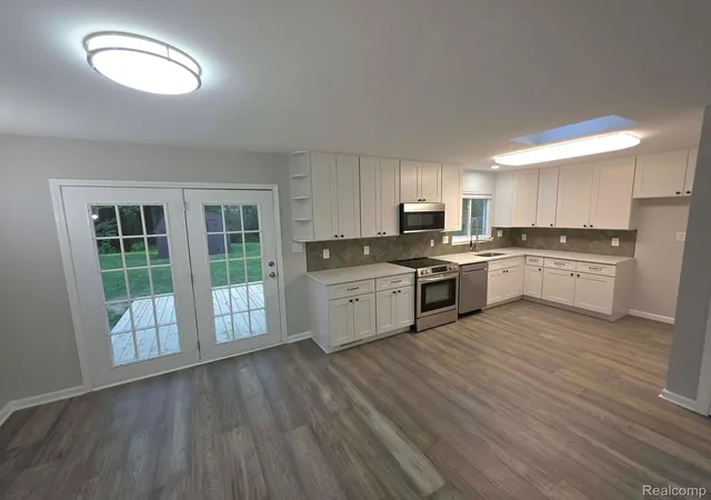 Photo 3 of Single family home for sale at 2564 Mueller Rd, Lake Orion, MI 48359 | MLS# 20261062142 | Listing updated on 2026-09-03