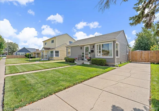Photo 1 of Sale Pending at 23730 Glenbrook St, Saint Clair Shores, MI 48082 | MLS# 20261062141 | Listing updated on 2026-08-31