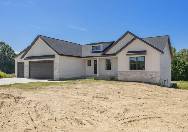 Photo 3 of Single family home for sale at 3266 Stonehill Ct, Wayland Township Allegan, MI 49348 | MLS# 65026041088 | Listing updated on 2026-08-25