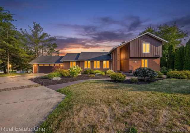 Photo 1 of Single family home for sale at 3311 N Custer Rd, Monroe, MI 48162 | MLS# 20261062150 | Listing updated on 2026-08-31