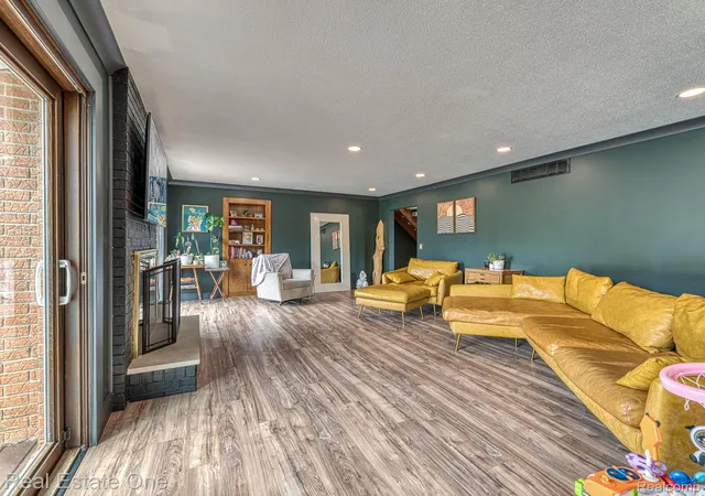 Photo 4 of Single family home for sale at 3311 N Custer Rd, Monroe, MI 48162 | MLS# 20261062150 | Listing updated on 2026-08-31
