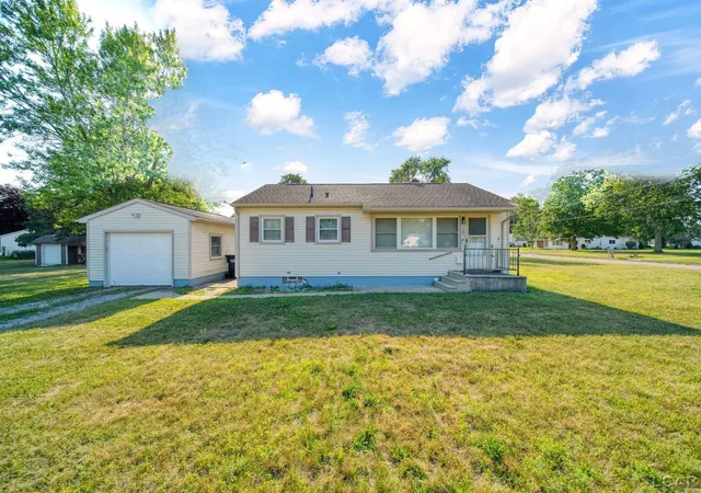 Photo 1 of Single family home for sale at 121 Lincoln St, Morenci, MI 49256 | MLS# 56050217670 | Listing updated on 2026-08-06