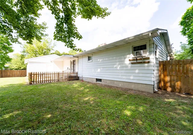 3rd image of 216 Crawford Dr, Merrill, MI 48637 | MLS# 20261062168