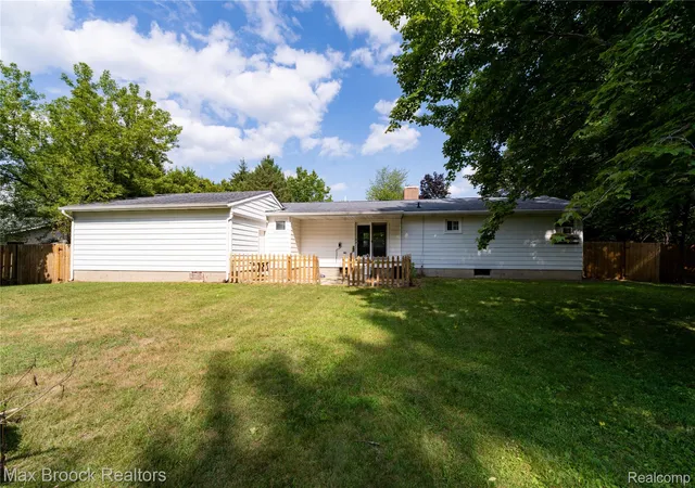 5th image of 216 Crawford Dr, Merrill, MI 48637 | MLS# 20261062168