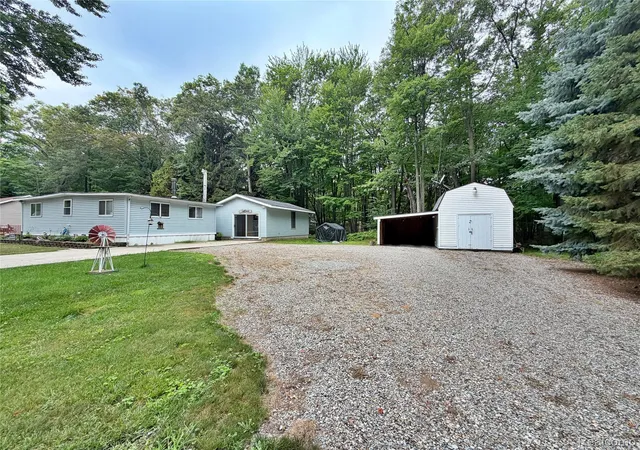 4th image of 6745 Morrison Dr, Port Austin, MI 48467 | MLS# 20261062167