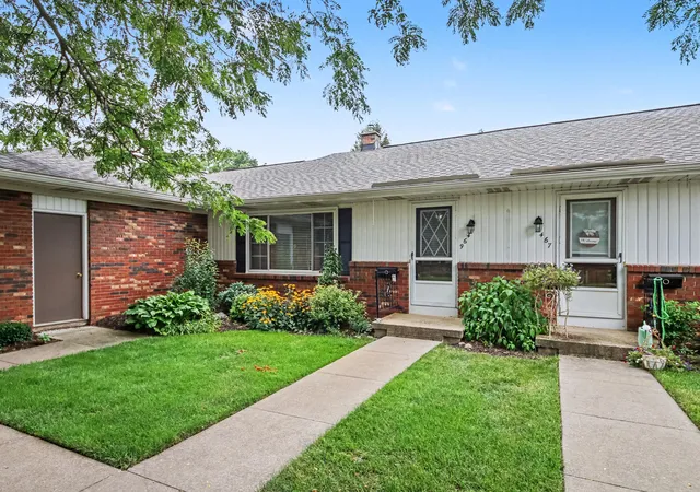 Listing Photo 3 - Condo for sale in building located at 8469 Elkwood Dr SW, Byron Center, MI 49315