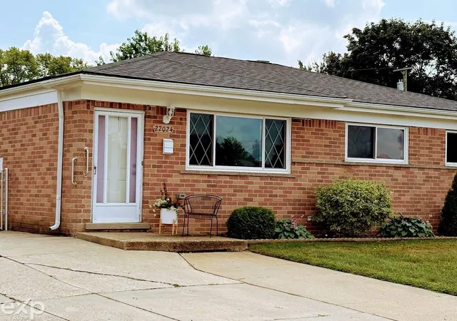 Photo 1 of Single family home for sale at 22024 Evergreen St, Saint Clair Shores, MI 48082 | MLS# 58050217677 | Listing updated on 2026-08-22
