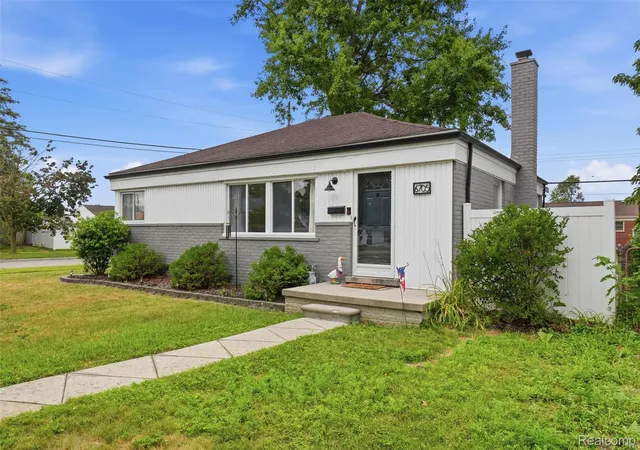 Photo 3 of Single family home for sale at 6705 Whitby St, Garden City, MI 48135 | MLS# 20261062177 | Listing updated on 2026-09-18