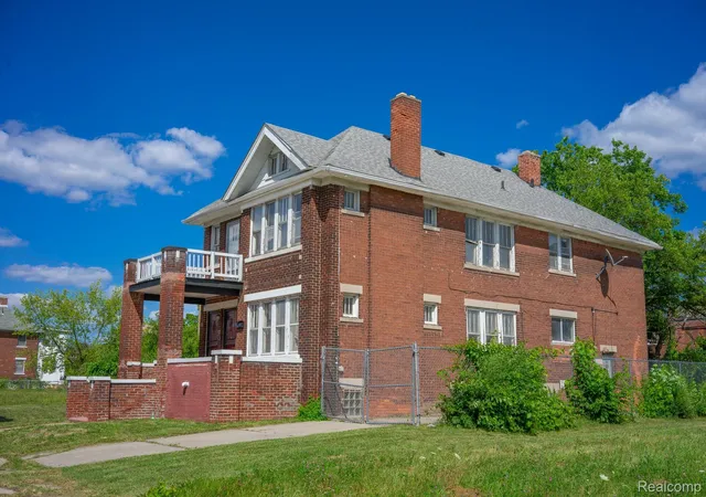 Photo 4 of Multi family home for sale at 9810 Chenlot St, Detroit, MI 48204 | MLS# 20261062182 | Listing updated on 2026-10-27