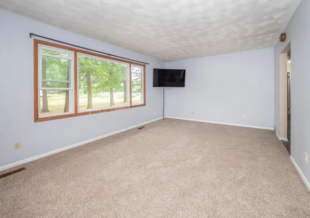 Photo 4 of Single family home for sale at 24115 44th Avenue, Mattawan, MI 49071 | MLS# 66026041114 | Listing updated on 2026-09-11