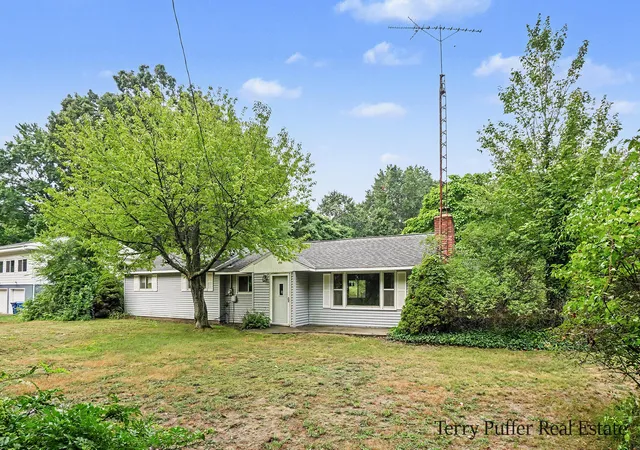 3rd image of 2325 Judson Rd, Spring Lake, MI 49456 | MLS# 71026041115
