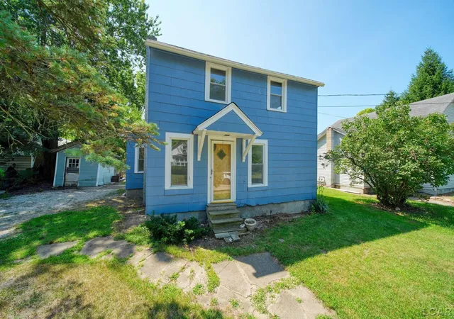 Photo 1 of Single family home for sale at 233 W Congress St, Morenci, MI 49256 | MLS# 56050217683 | Listing updated on 2026-09-18